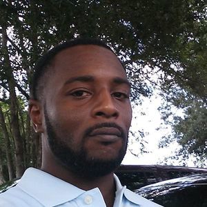 Meet your Posher, Derrell